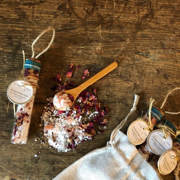 Rosebud Bath Salts In Glass Test Tubes Sandalwood and Bergamot Essential Oils - Picture 2 of 3